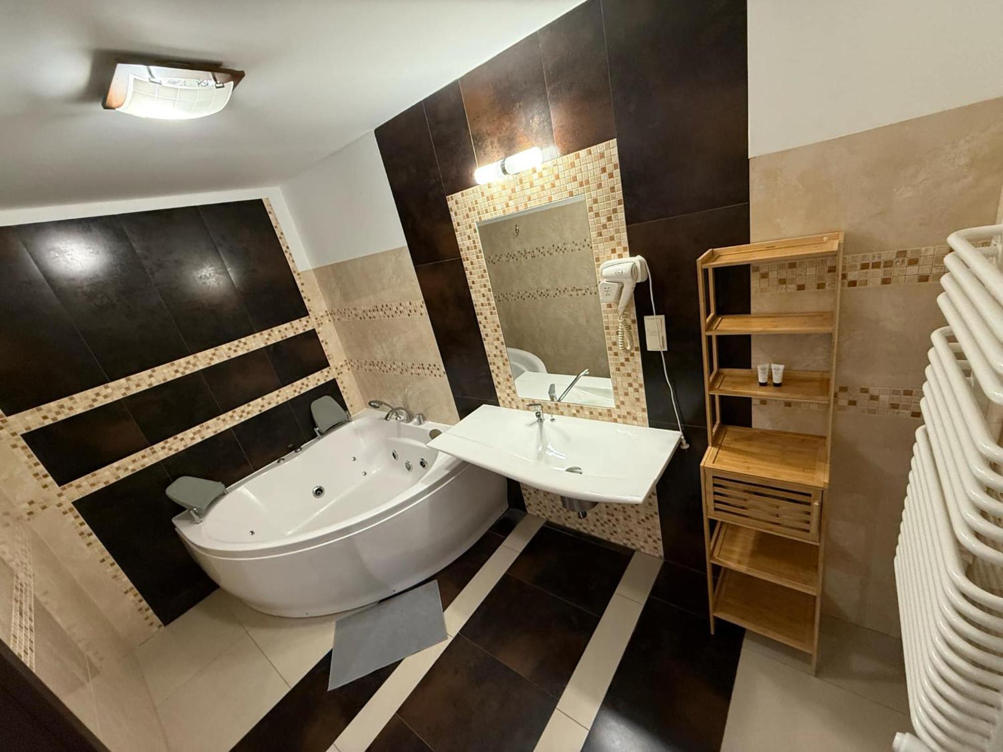 Magiczna Farma Hotel Obiady Maka I Magia Zambrow Exterior foto